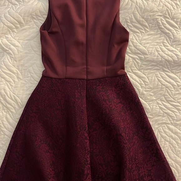 Francesca's Collections burgundy lace Dress - Picture 5 of 6